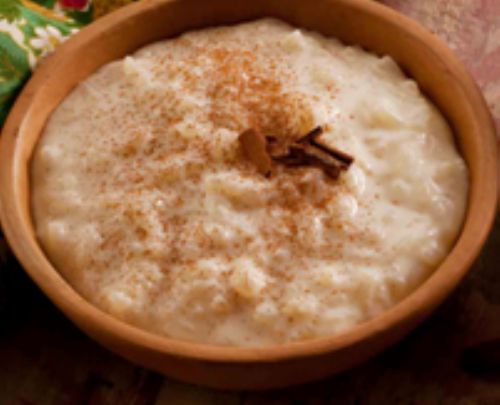 Tradicional e delicioso arroz doce  de origem asitica