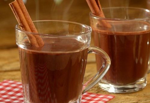 Prepare este delicioso quentão de chocolate