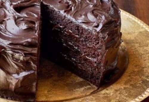 Este bolo especial de chocolate  espetacular
