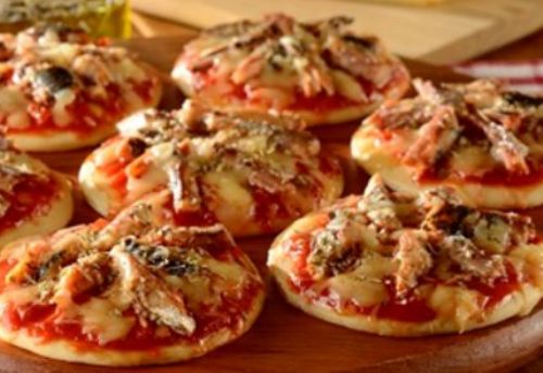 Pizza de sardinha  deliciosa e de preparo simples e prtico