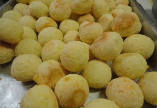 Po de queijo caseiro fica uma delcia e  bem prtico