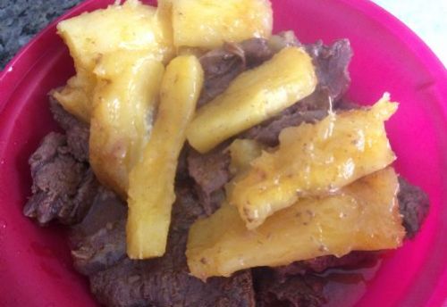 Descubra o delicioso bife com mandioca na panela de presso