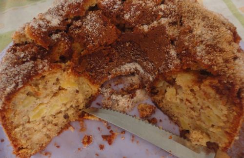 Bolo de ma no leva leite e nem gua e fica delicioso