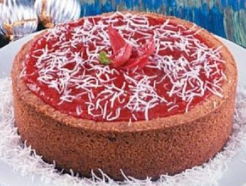 Massa deste cheesecake tem nozes e o recheio, goiabas