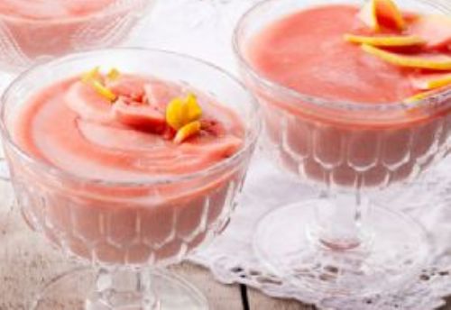 Prepare esta deliciosa e refrescante mousse de goiaba