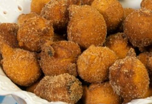 Bolinho de chuva  fcil e tem delicioso sabor de saudade