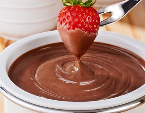 Use creme de ricota e faa fondue light de chocolate