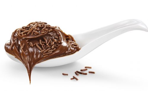 Brigadeiro sem leite condensado  uma novidade deliciosa