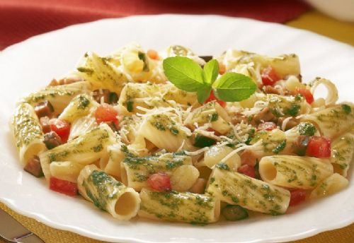 Veja como preparar tortilhone com berinjela ao pesto manjerico